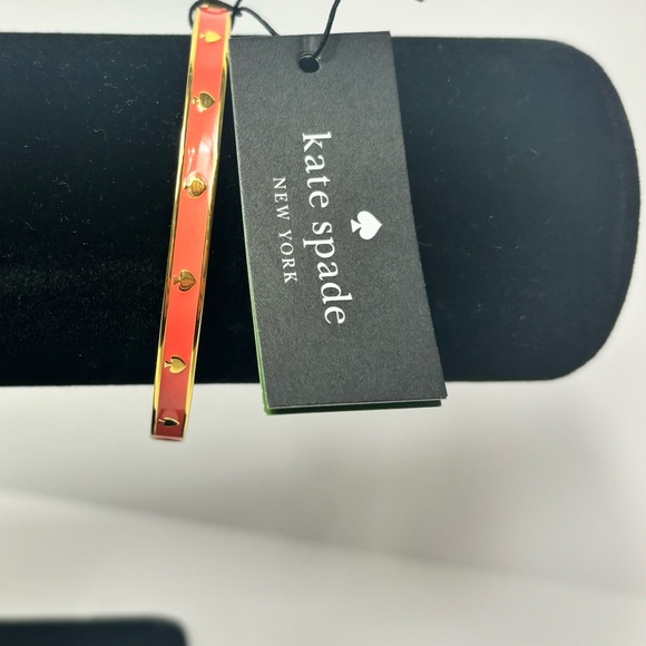 Kate Spade Coral Enamel and Gold Bracelet Spot the Spade - Picture 3 of 10